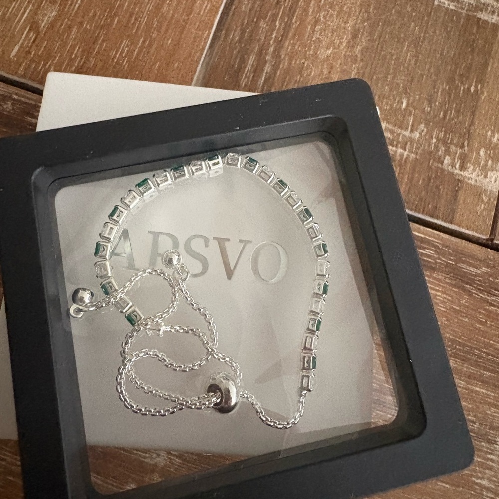Emerald Bracelet from ASPVO